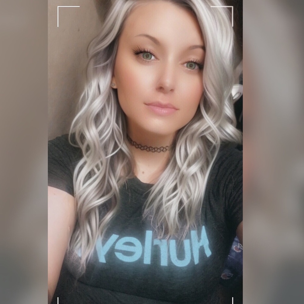 Meet your Posher, Courtney